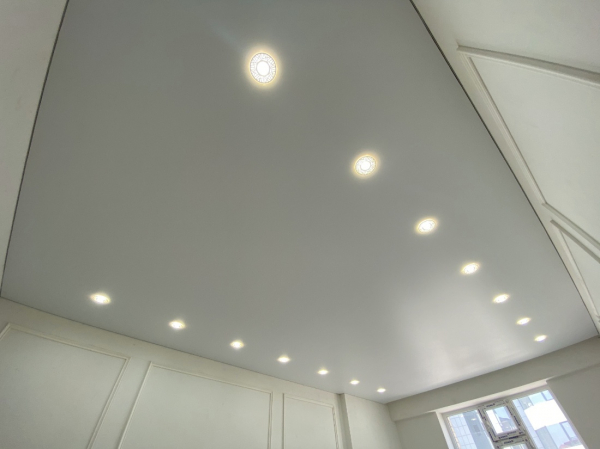 Пример сатинового натяжного потолка